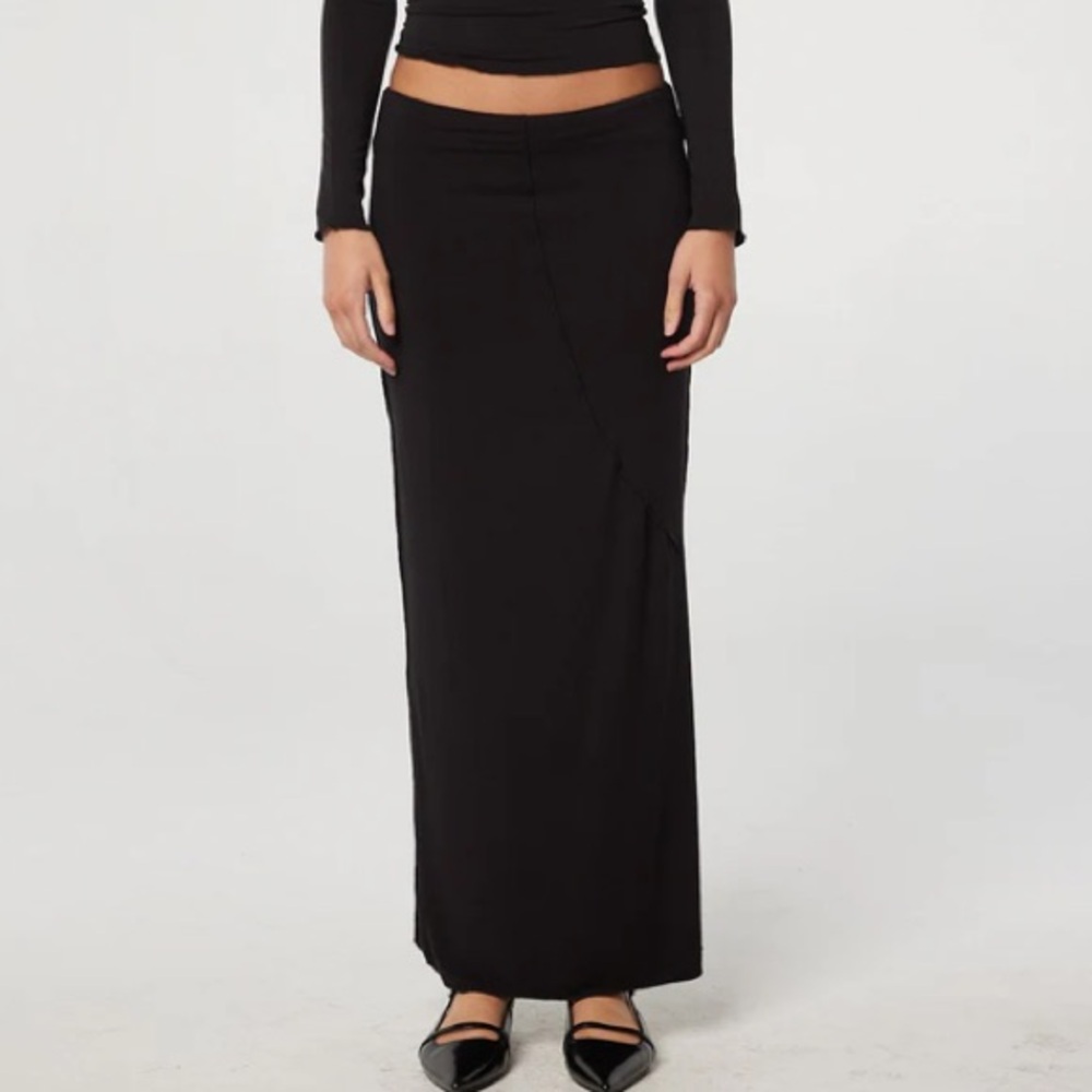 THE LINE BY K VANA SKIRT NWOT🔥🔥🔥